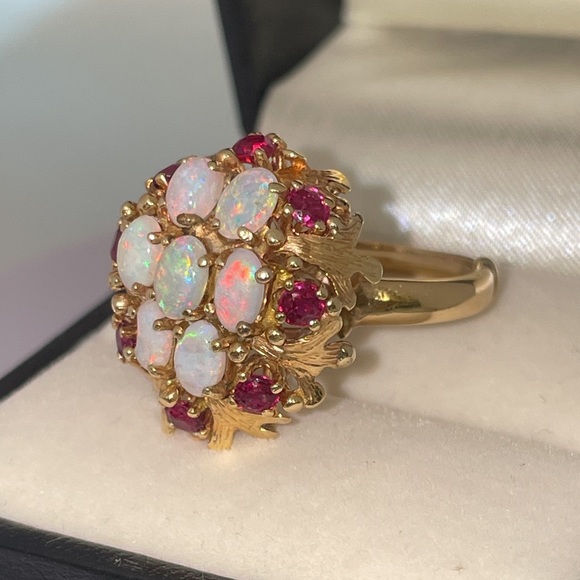 Solid Real 14K Yellow Gold Leaves Opal Ruby Bold Statement Ring Vintage Antique - Picture 6 of 17
